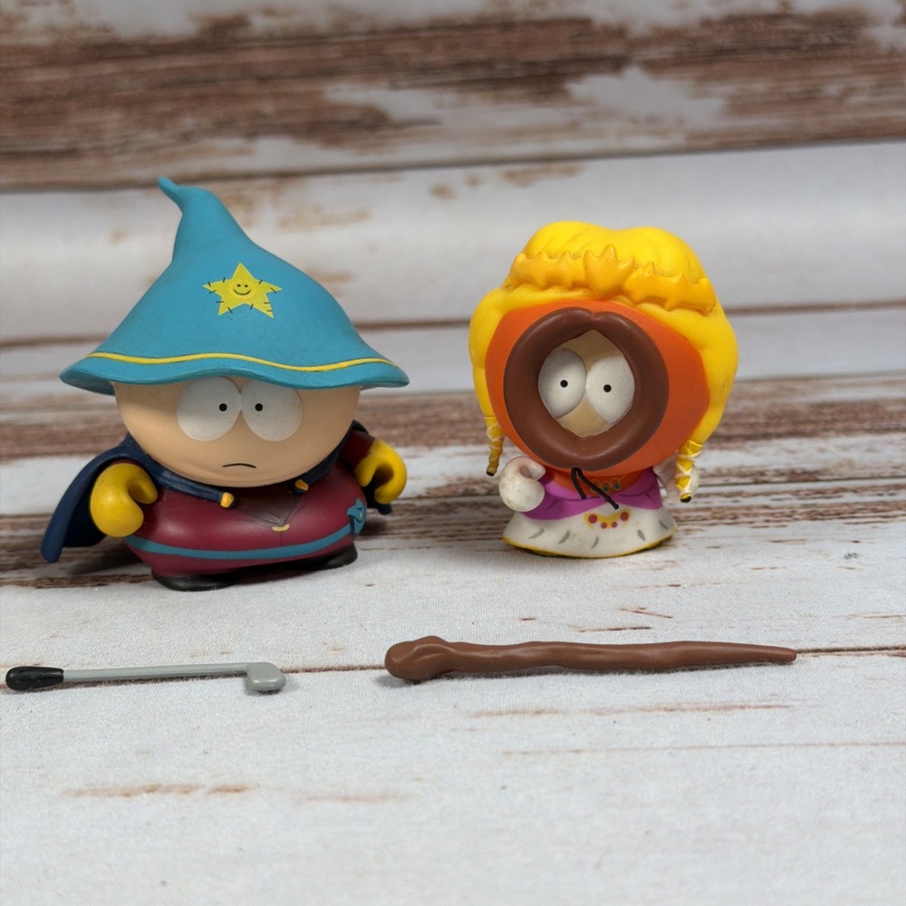 Kidrobot South Park The Stick of Truth Set of 4 Mini Vinyl Figures 2.5" w/ Props - Picture 3 of 6